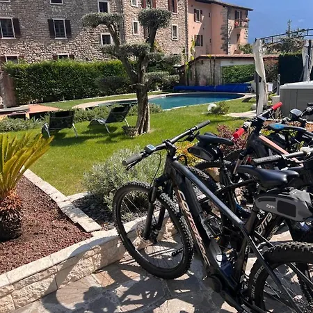 Canarino Hotel