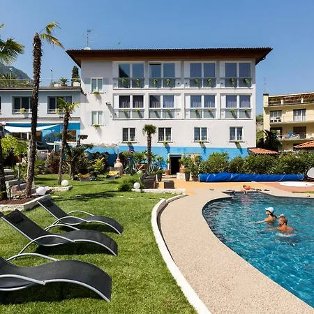 Canarino Hotel Riva