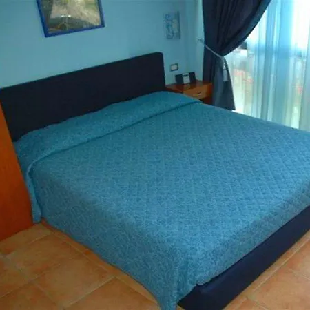 Hotel Canarino Riva